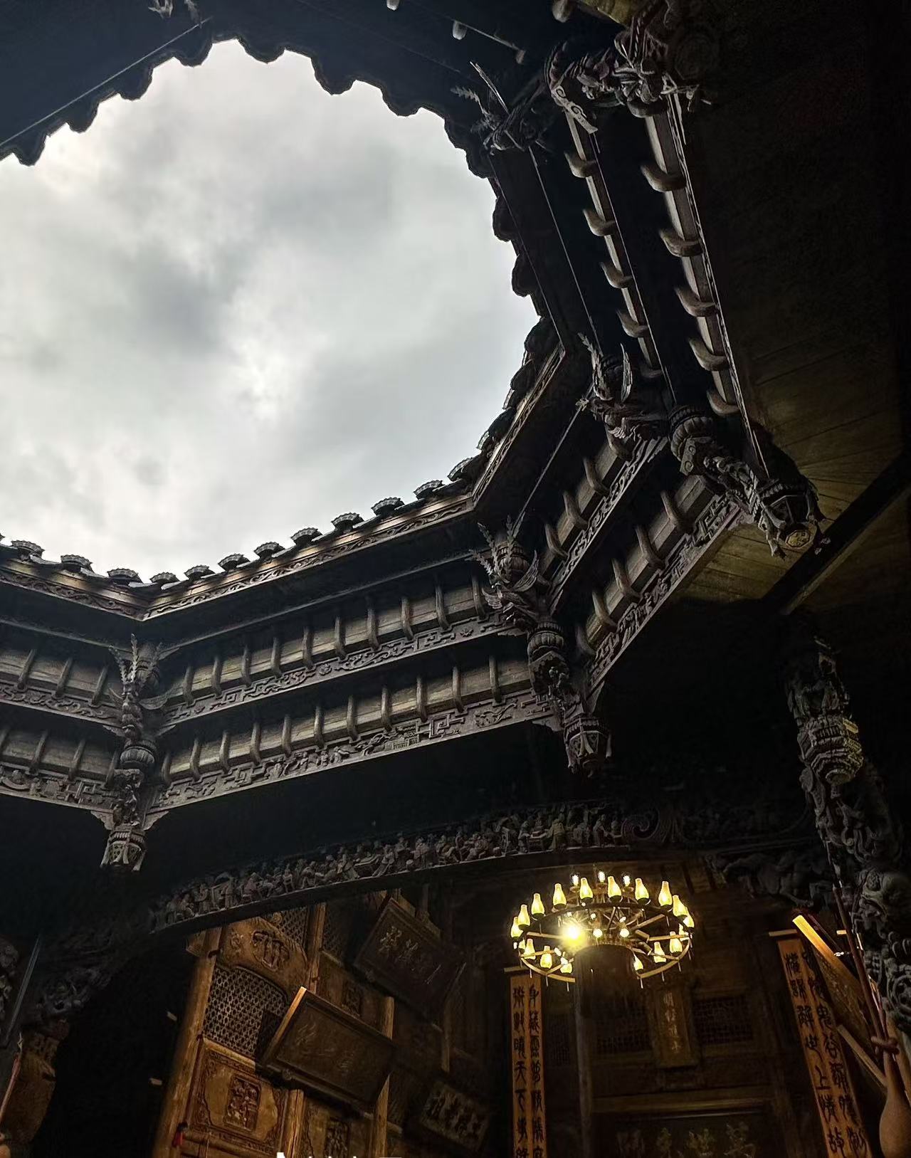 张家界黄龙洞：武陵源里的”地下魔宫”避暑实录