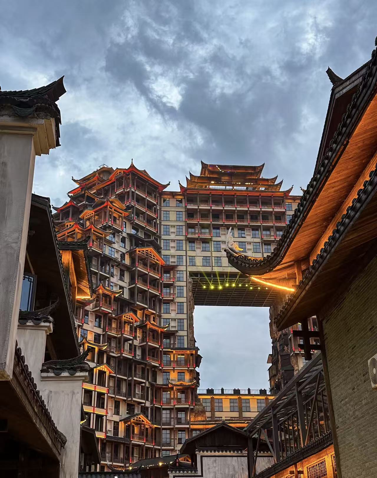 5A+零投诉+SGS适老+1导1助理，避开”夕阳红大巴团”的3个硬指标